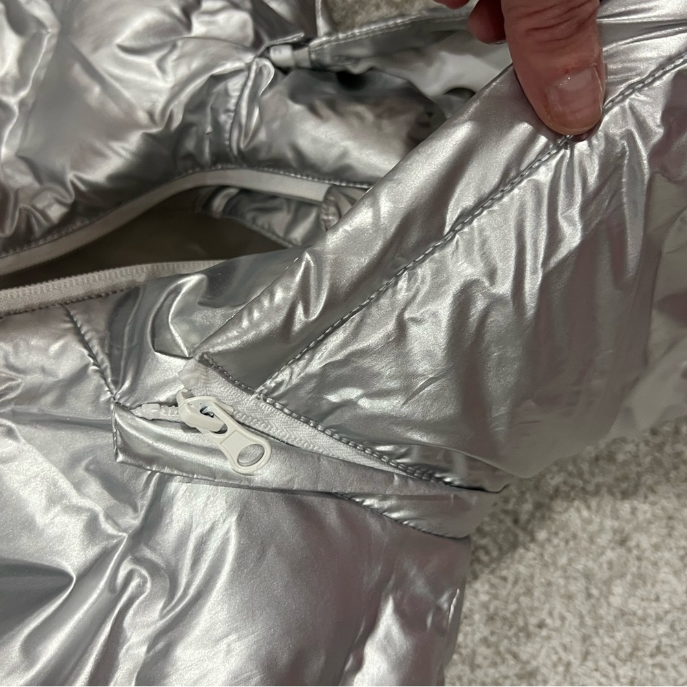 Time and Tru Women's Silver Puffer Jacket - Picture 3 of 4
